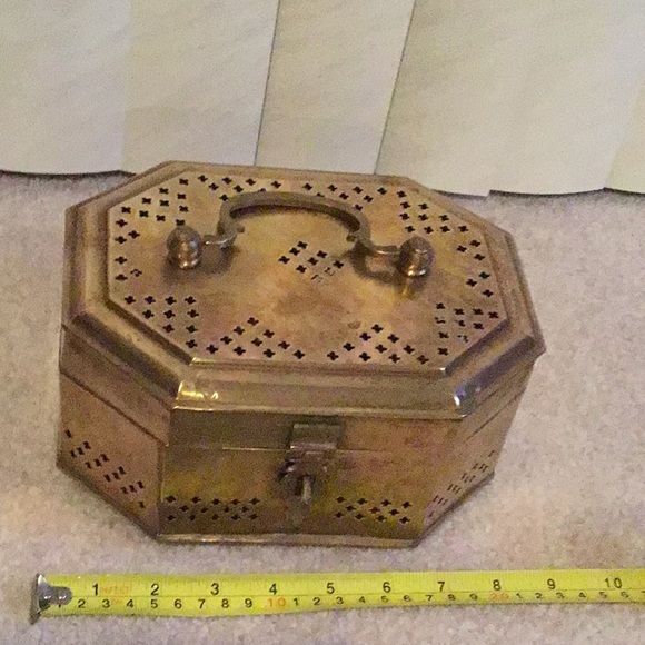 Vintage Brass Trinket Box - Picture 1 of 11